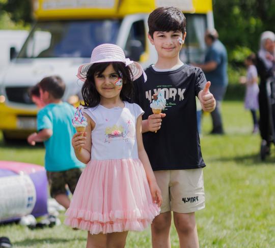 Children holding ice creams