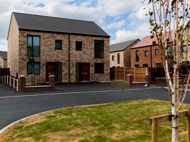 One Manchester homes with a garden in front